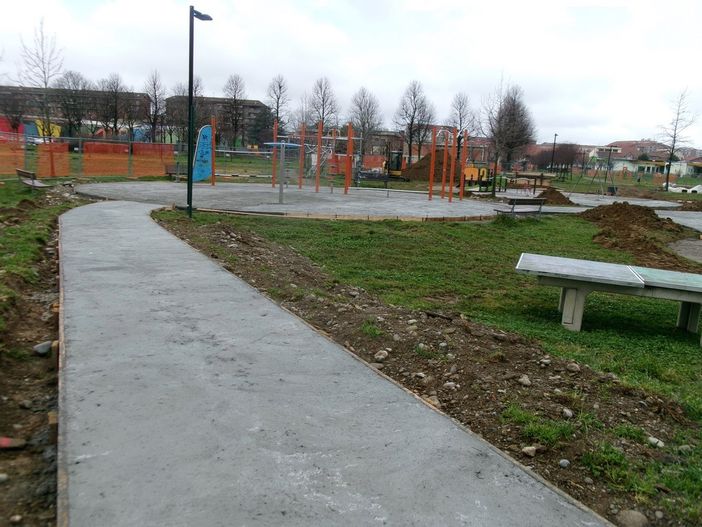 Nuovi giochi, attrezzature e piantumazione di 60 alberi: così rinasce a Grugliasco il parco Paradiso Nuovi giochi, attrezzature e piantumazione di 60 alberi: così rinasce a Grugliasco il parco Paradiso