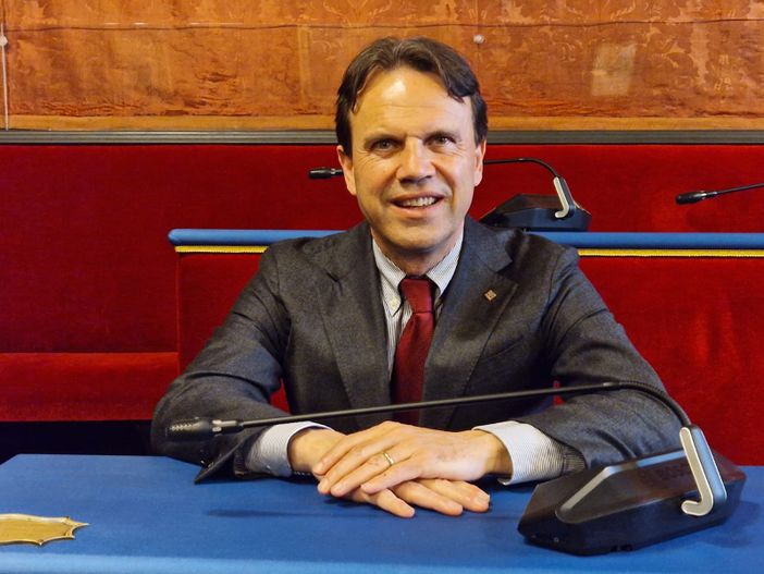 Tronzano: "10,9 milioni per contributi a fondo perduto finalizzati a sostenere le MPMI" Tronzano: "10,9 milioni per contributi a fondo perduto finalizzati a sostenere le MPMI"