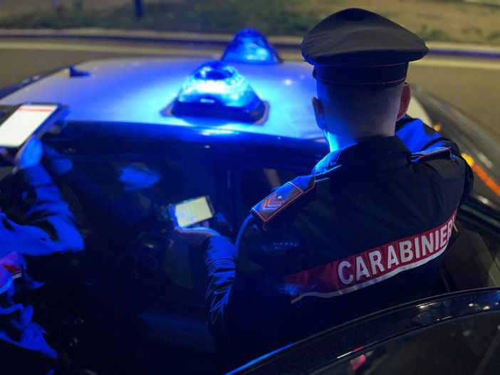 Picchia la moglie in presenza dei figli: 49enne arrestato dai carabinieri di Collegno
