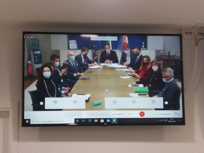 Regione, un 2020 da dimenticare: "Ma calano sia il debito che le tasse. E per la Sanità nasce l'Azienda Zero" Regione, un 2020 da dimenticare: "Ma calano sia il debito che le tasse. E per la Sanità nasce l'Azienda Zero"