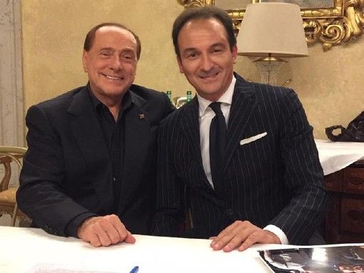Alberto Cirio con Silvio Berlusconi Alberto Cirio con Silvio Berlusconi