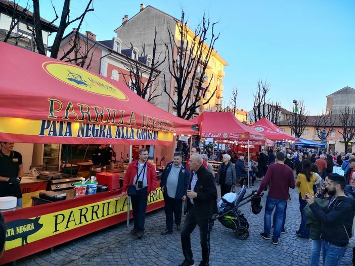 Rivoli si prepara per accogliere il Mercato Europeo 2024: artigianato ed enogastronomia da tutti i Paesi di tutto il mondo