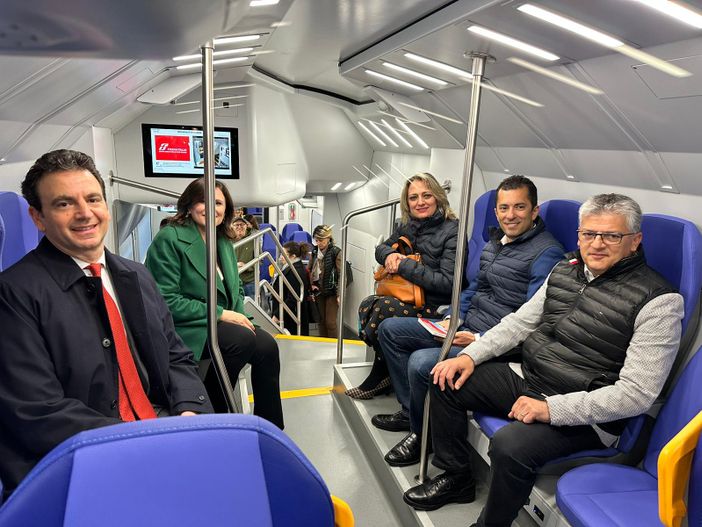 “Rock” sui binari: Trenitalia inaugura un altro treno regionale green sulla Torino-Milano “Rock” sui binari: Trenitalia inaugura un altro treno regionale green sulla Torino-Milano