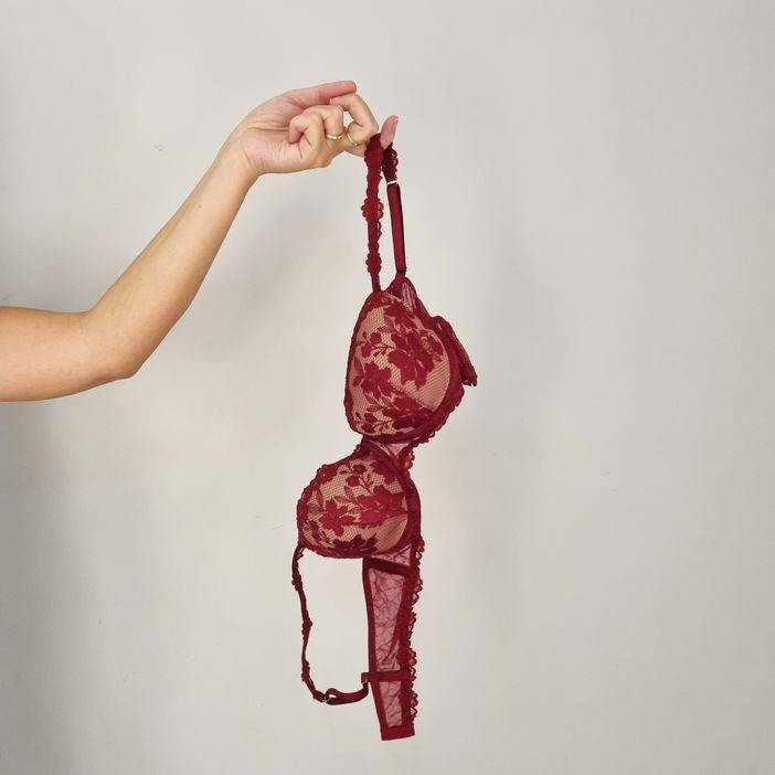 No Bra Day: il 13 ottobre è la Giornata Mondiale senza reggiseno No Bra Day: il 13 ottobre è la Giornata Mondiale senza reggiseno