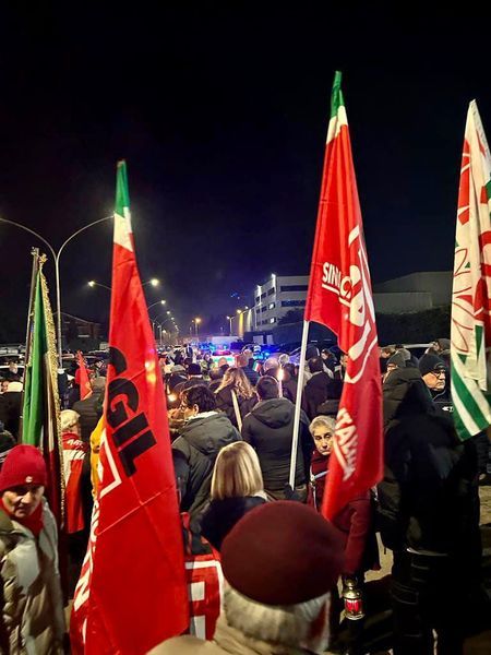 fiaccolata di solidarietà fiaccolata di solidarietà