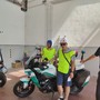 Un gruppo di ragazzi disabili in visita al comando della Polizia locale di Grugliasco