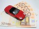 automobilina su banconote in euro
