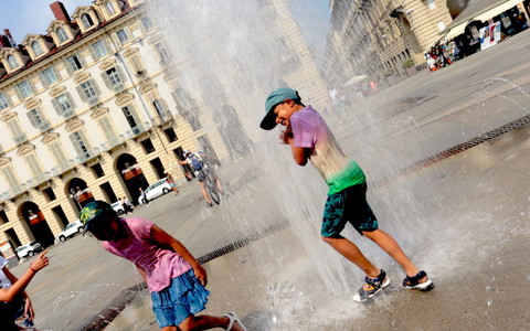 Emergenza caldo in Piemonte, Ricca (Lega): &quot;Ausiliari sosta come operai, stop al lavoro con alte temperature&quot;