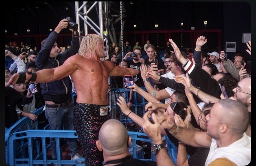 Il grande wrestling mondiale fa tappa al PalaCollegno: arriva il NWE Wrestling Legends Tour 2026