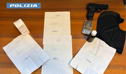 Falsificavano ricette mediche per produrre lo "sballo viola": scoperti e denunciati