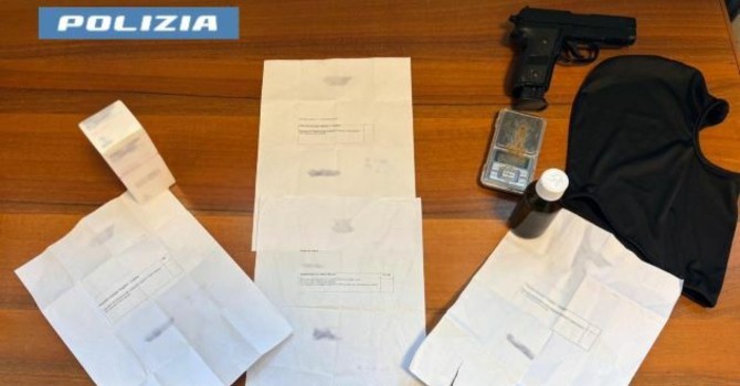 Falsificavano ricette mediche per produrre lo "sballo viola": scoperti e denunciati