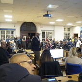 L'incontro nella sala consiliare L'incontro nella sala consiliare