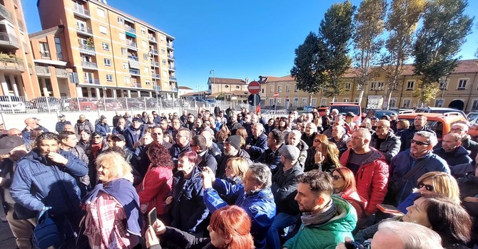 Una delle proteste dei lavoratori durante la vertenza Lear