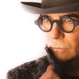 A Grugliasco un concerto tributo a Renato Zero per sostenere &quot;L'isola che non c'è&quot;