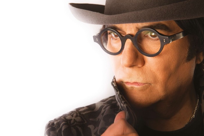 A Grugliasco un concerto tributo a Renato Zero per sostenere &quot;L'isola che non c'è&quot;