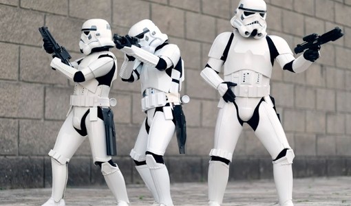 Mattoncini e iperspazio: Star Wars in versione Lego sbarca a Le Gru