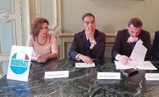 Elezioni, strappo dei Moderati dopo la diffusione delle liste del PD: "Dopo 18 anni finisce l'alleanza" Elezioni, strappo dei Moderati dopo la diffusione delle liste del PD: "Dopo 18 anni finisce l'alleanza"