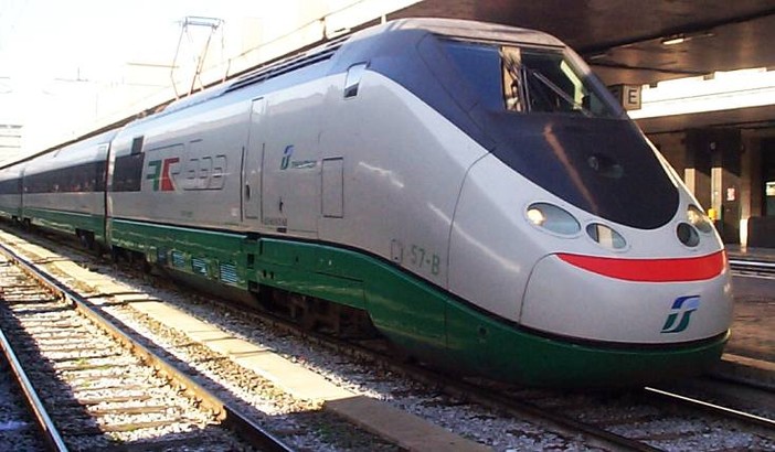 Domani previsto un incontro con Trenitalia, Gabusi: "garantire un adeguato livello di servizio" Domani previsto un incontro con Trenitalia, Gabusi: "garantire un adeguato livello di servizio"