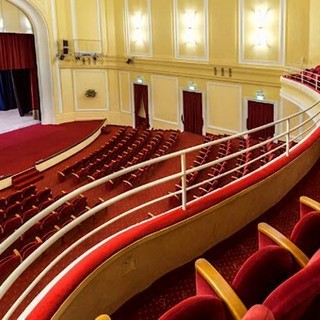 Casinò di Sanremo, svelata la Stagione Teatrale 2026-2027: sette spettacoli tra grande prosa, musical e danza