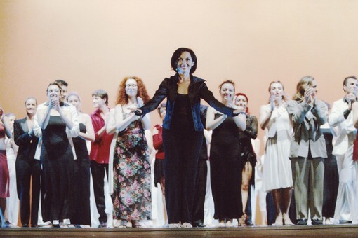 Teatro Astra sold out per Adriana Cava: &quot;La danza: la mia vita&quot;. Un viaggio nel tempo attraversa la carriera della coreografa torinese