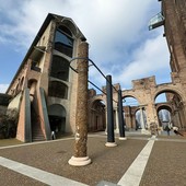 Primavera al Castello di Rivoli: l'omaggio ai 90 anni di Griffa, i ritratti di Lanfranco e il riallestimento sull'Arte Povera