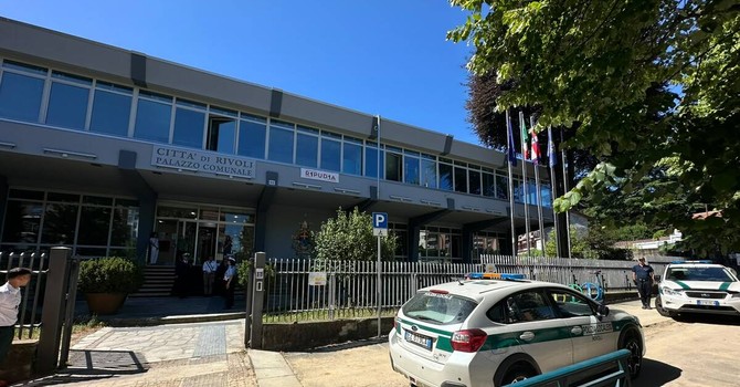 Rivoli rafforza la sicurezza sul territorio: presìdi serali, nuovi agenti e tecnologia per i controlli Rivoli rafforza la sicurezza sul territorio: presìdi serali, nuovi agenti e tecnologia per i controlli