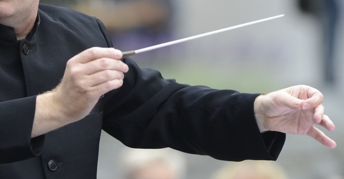 Grugliasco, concerto dell'orchestra Anniversarii: un viaggio musicale tra Beethoven e Mozart al parco culturale Le Serre