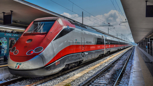 Dalla Valsusa alla Sicilia, passando per la Liguria e non solo: ecco tutti i treni che portano in viaggio i torinesi
