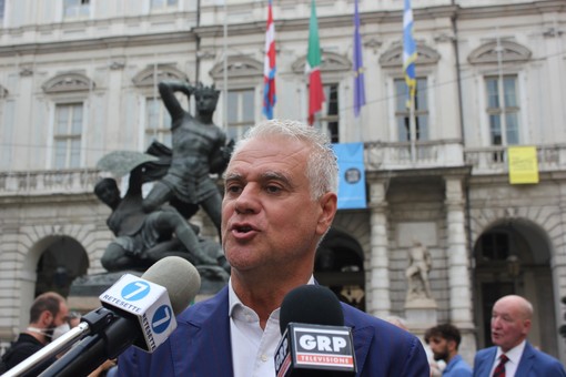 Forza Italia al bivio in Piemonte: tra possibili addii e candidati alle politiche, Zangrillo serra le fila