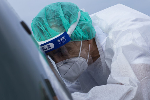 Covid, in Piemonte i numeri non calano ancora: 46 morti e 1.464 nuovi casi. Tre più di ieri in terapia intensiva Covid, in Piemonte i numeri non calano ancora: 46 morti e 1.464 nuovi casi. Tre più di ieri in terapia intensiva