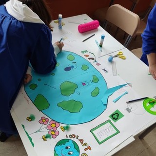 Grugliasco, fino al 30 settembre la raccolta solidale di materiale scolastico