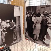 Immagini delle prime donne al voto nel 1946