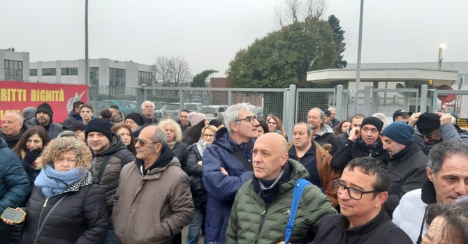 Un altro duro colpo per il futuro della Lear di Grugliasco