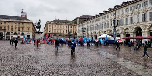 Le celebrazioni torinesi per il Primo Maggio si sono svolte nella Sala Carpanini del Comune e con un megaschermo in piazza San Carlo Le celebrazioni torinesi per il Primo Maggio si sono svolte nella Sala Carpanini del Comune e con un megaschermo in piazza San Carlo