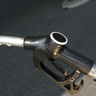 Inizio anno amaro per gli automobilisti di Torino e provincia: il 2 gennaio a secco molte stazioni Eni