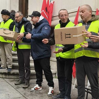 Protesta dei lavoratori Postalcoop