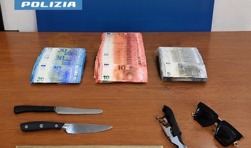 Fermati a bordo di un'auto rubata, dopo aver rapinato le Poste di Grugliasco: arrestati