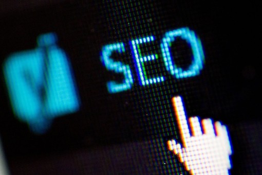 Pagine locali e visibilità AI: come renderle accessibili e affidabili Pagine locali e visibilità AI: come renderle accessibili e affidabili