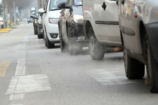 Torna l'inquinamento, da domani a Torino stop ai diesel Euro 5: i dettagli