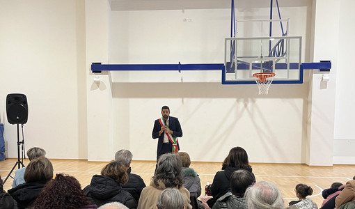 Con il Social Hub Grugliasco regala nuova vita all'ex scuola media Gramsci