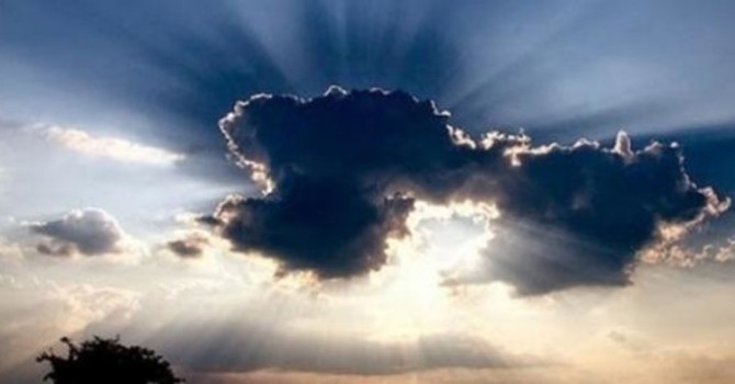 Tempo stabile in settimana, peggiora nel weekend. In montagna rischio valanghe per temperature sopra la media