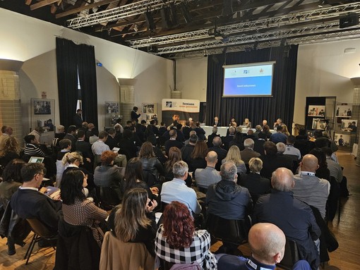 Grugliasco, grande partecipazione al seminario sulla formazione professionale Grugliasco, grande partecipazione al seminario sulla formazione professionale