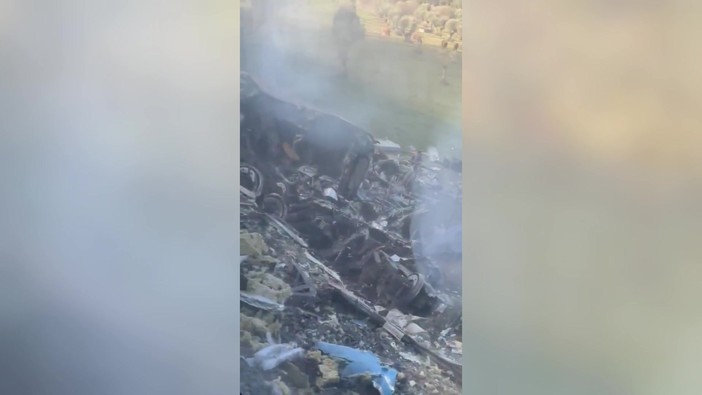 Scontro fra due treni in Spagna, le immagini da un vagone dopo il grave incidente