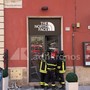 Crollo in un negozio a Roma, il racconto di un dipendente: "Un rumore improvviso e tanta paura" Crollo in un negozio a Roma, il racconto di un dipendente: "Un rumore improvviso e tanta paura"