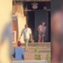 Degrado a Roma, le immagini del palazzo a Tor Sapienza dove si vendono droga e armi