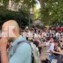 Cinema, piazza San Cosimato a Roma già strapiena per Roberto De Niro