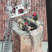 Maltempo Cremona, il video dall'alto dei vigili del fuoco che mettono in sicurezza la torre civica Maltempo Cremona, il video dall'alto dei vigili del fuoco che mettono in sicurezza la torre civica