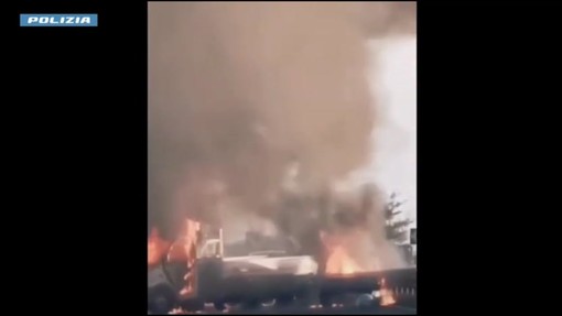 Assalto a portavalori, blitz della polizia in Sardegna con arresti e perquisizioni Assalto a portavalori, blitz della polizia in Sardegna con arresti e perquisizioni