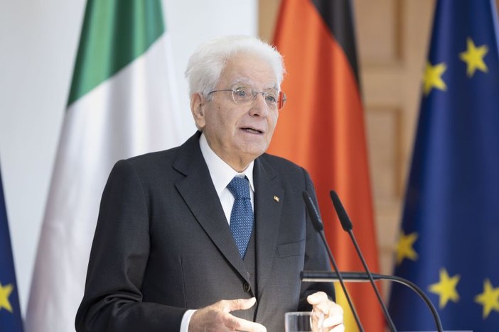 Mattarella “Lavoro simbolo dignità della persona, nessuno può essere asservito”