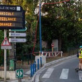 Caldo estremo in Francia, bambino di 3 anni trovato morto in auto